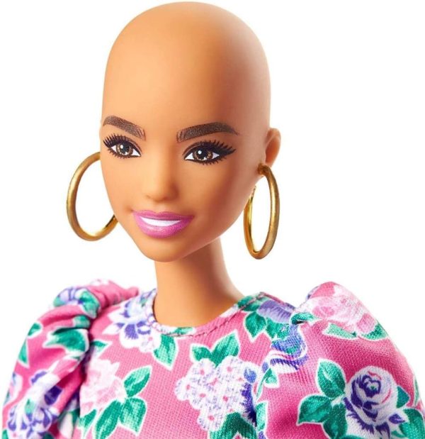 Кукла без коса Barbie Fashionistas, с розова рокля на цветя и аксесоари, играчка за деца над 3 години