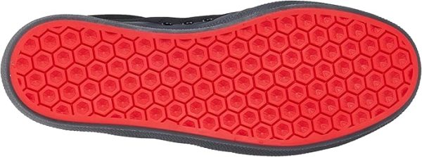 Велурени кецове adidas Originals 3MC в черно. Размер 38
